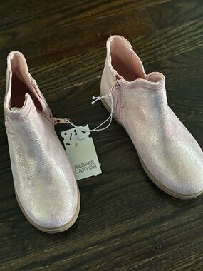 Harper Canyon Iridescent Light Pink Girls' Ankle Booties